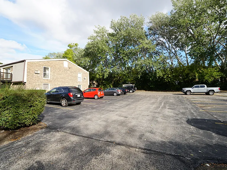337 N Carter St #202 — Photo 15