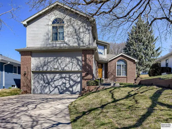 4910 Bancroft St, Omaha, NE 68106