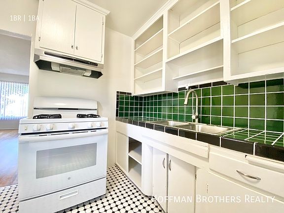 2nd image of 2712 Bellevue Ave #3