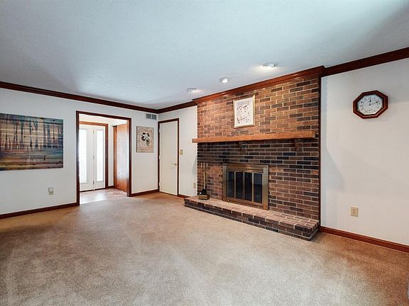 4th image of 10911 Gosling Rd