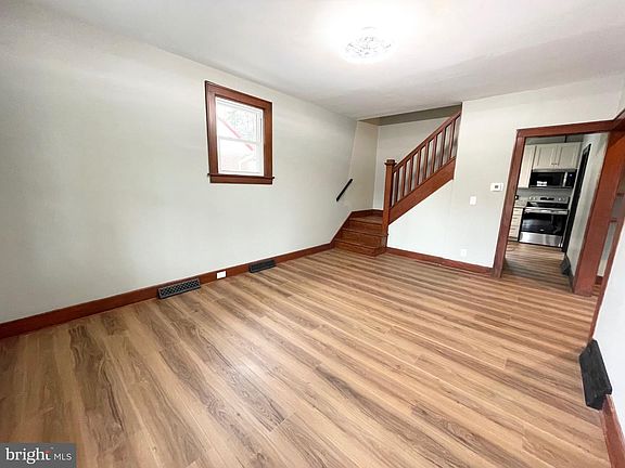 5th image of 416 Georges Creek Blvd