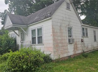 705 Canal Dr, Chesapeake, VA 23323