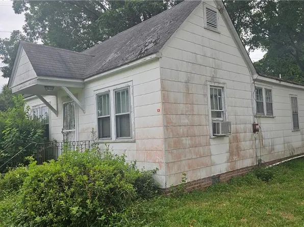 705 Canal Dr, Chesapeake, VA 23323