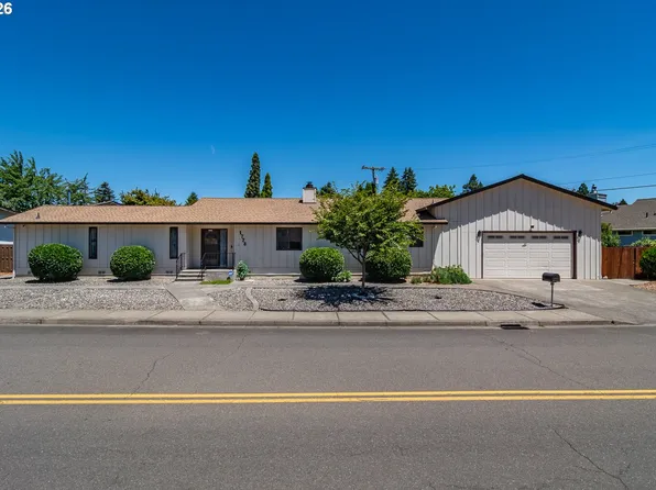 1728 NW Harvey Ave, Roseburg, OR 97471