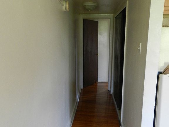 4th image of 1934 Waverly St APT F310