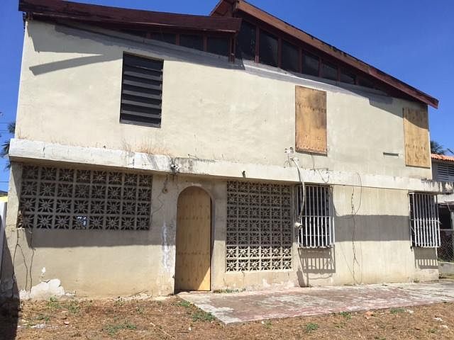 2nd image of 3014 Calle Marginal W