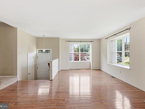 3rd image of 8731 Deblanc Pl