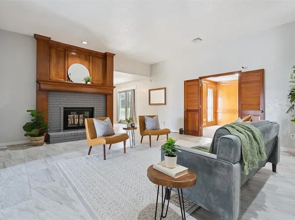 9125 NW 99th Pl, Yukon, OK 73099