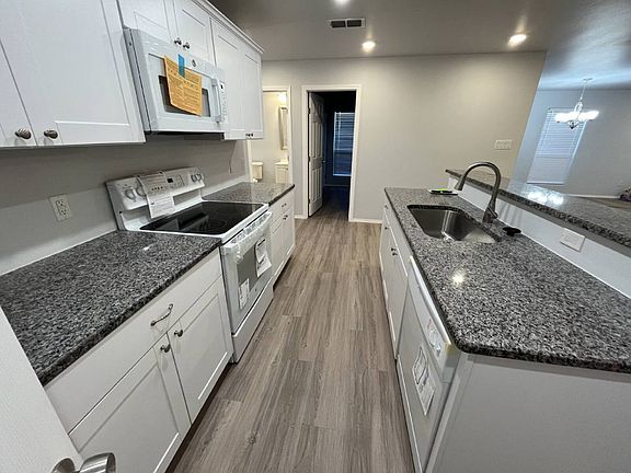 3rd image of 5511 Jarvis St #B