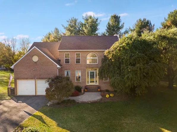 114 Apple Cross Rd, Harpers Ferry, WV 25425