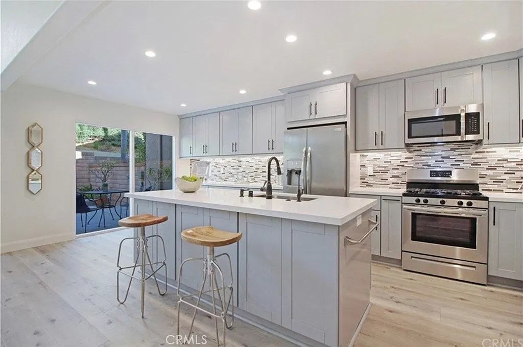 2 bed, 2.5 bath, 1473 sqft, $4,999 — Photo 1