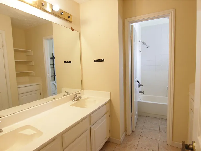 12430 Brook Meadows Ln — Photo 18
