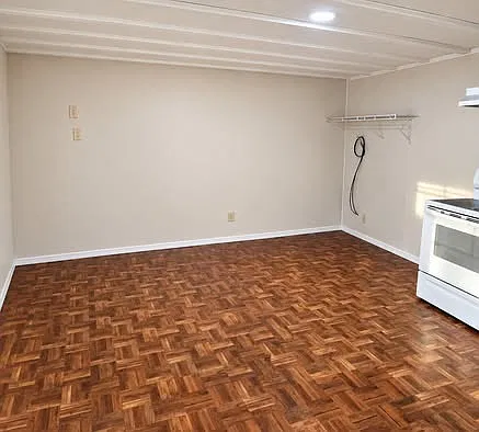 1 bed, 305 sqft, $600 — Photo 1