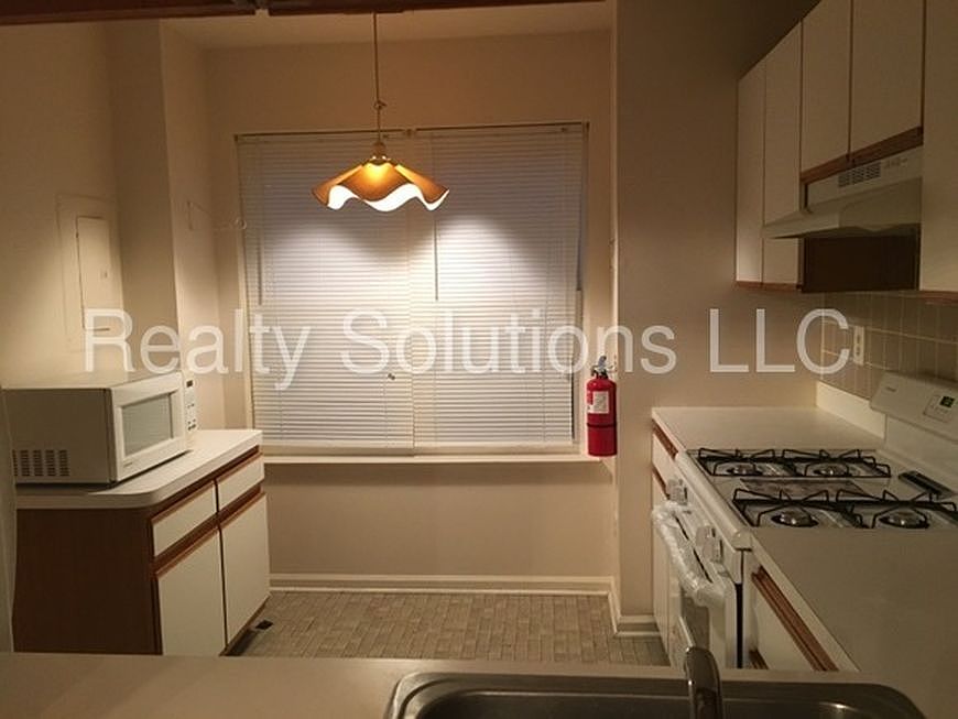 2nd image of 516 Auwae Rd
