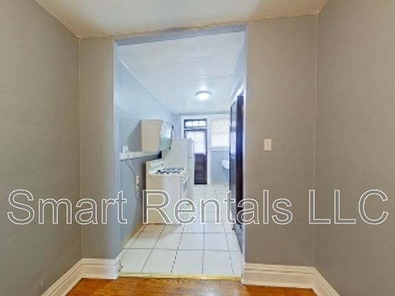 3rd image of 1004 Tamm Ave APT 2N