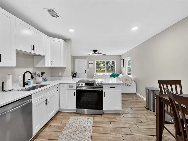 5502 Peach Ave — Photo 21