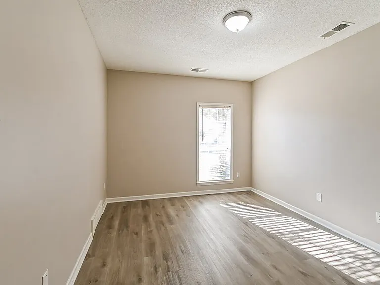 8730 Eagle View Dr — Photo 11