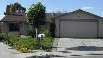545 Foundry Ct photo 1