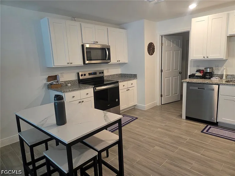 2156 Edison Ave — Photo 1