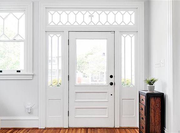 4th image of 2904 Noble Ave