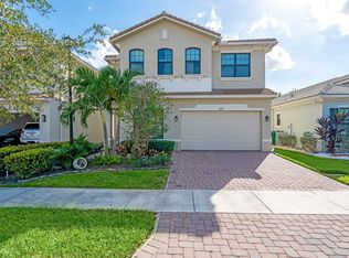 8870 NW 37th Dr, Coral Springs, FL 33065