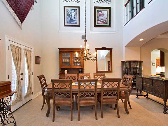 2nd image of 2106 Cactus Cir