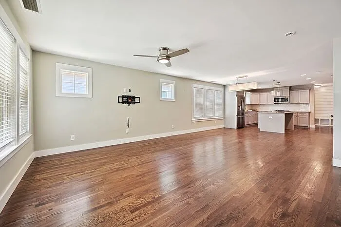 3 bed, 2.0 bath, 1436 sqft, $2,495 — Photo 4