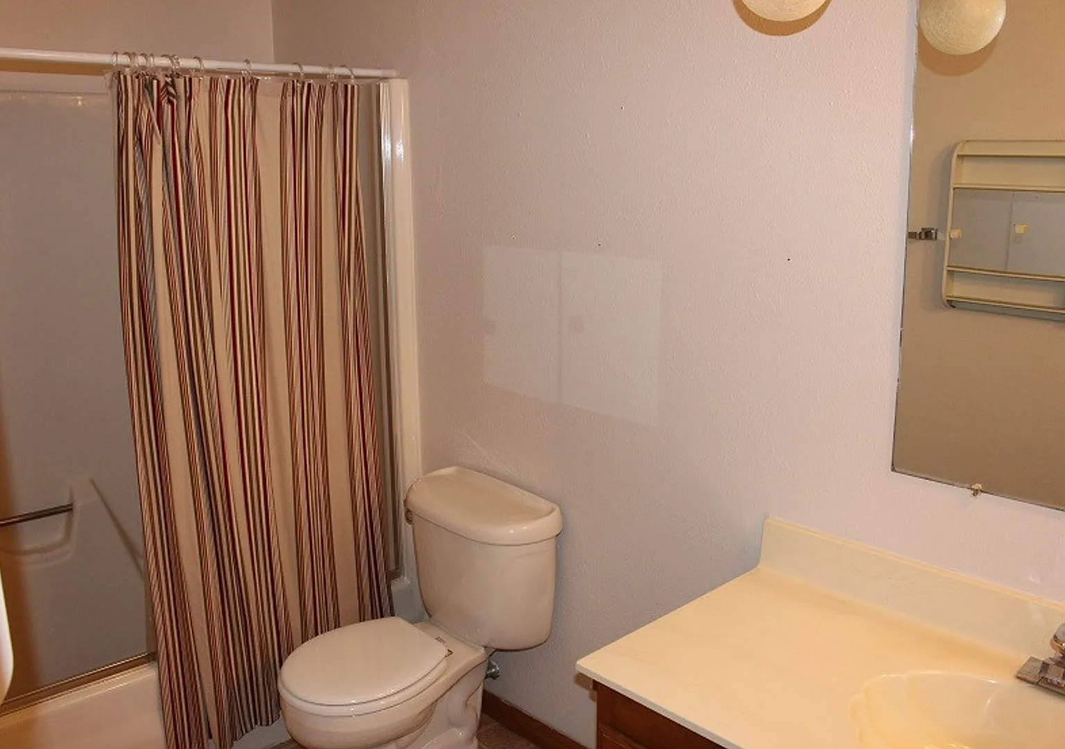 SJM Apartments — Photo 2