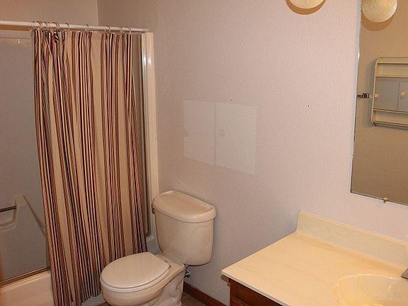 4th image of 801 E Franklin St #4