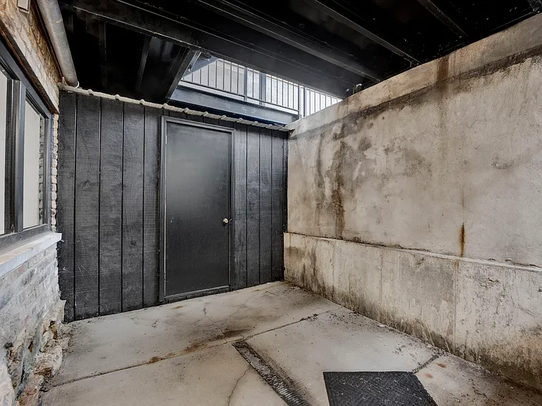 1814 S Throop St #1F — Photo 22