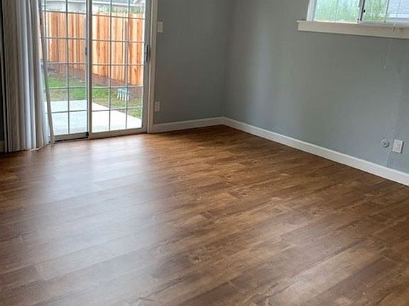 3rd image of 4092 Jefferson St