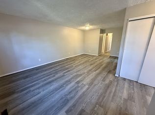 4016 Hoover Ave, Dayton, OH 45417
