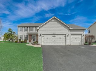 224 W Arden Ln, Round Lake, IL 60073