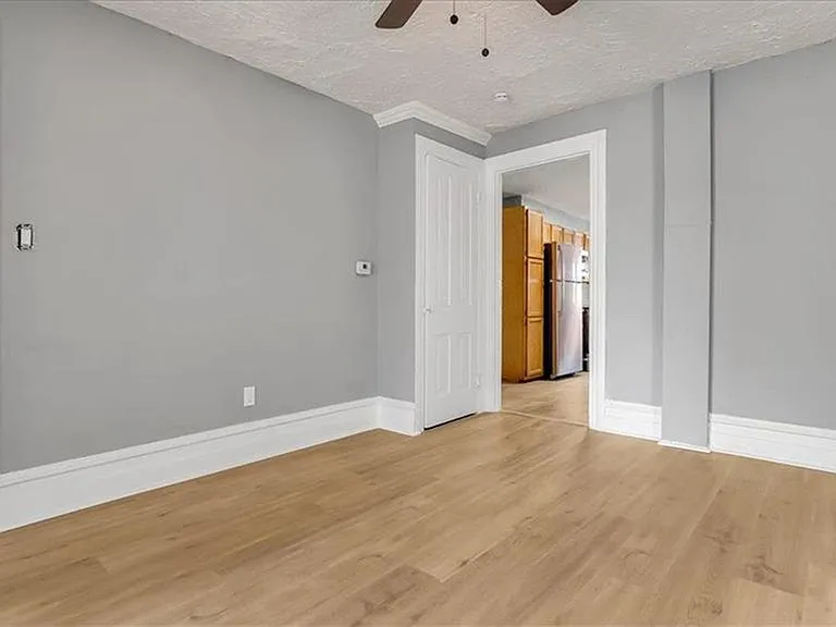 841 Jackson St — Photo 9