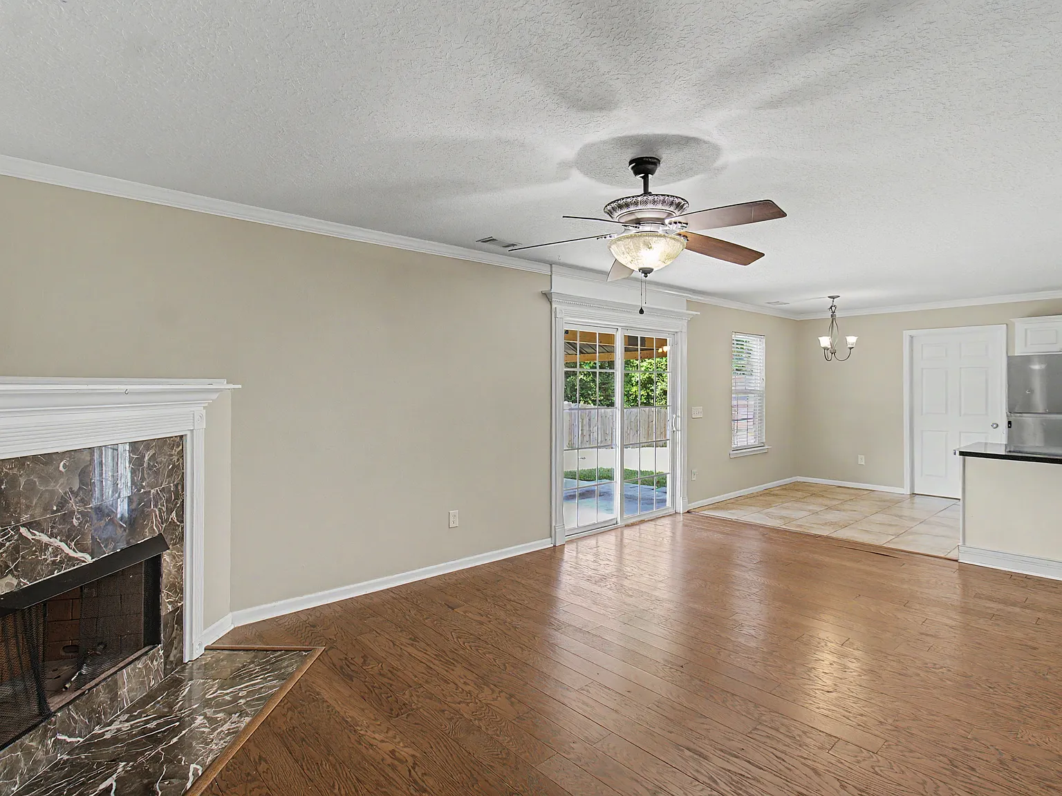 401 E. Banks Street - 1 — Photo 4