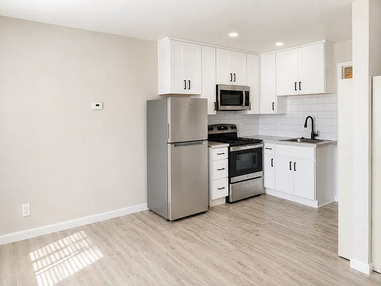 Malone Apartments — Photo 5