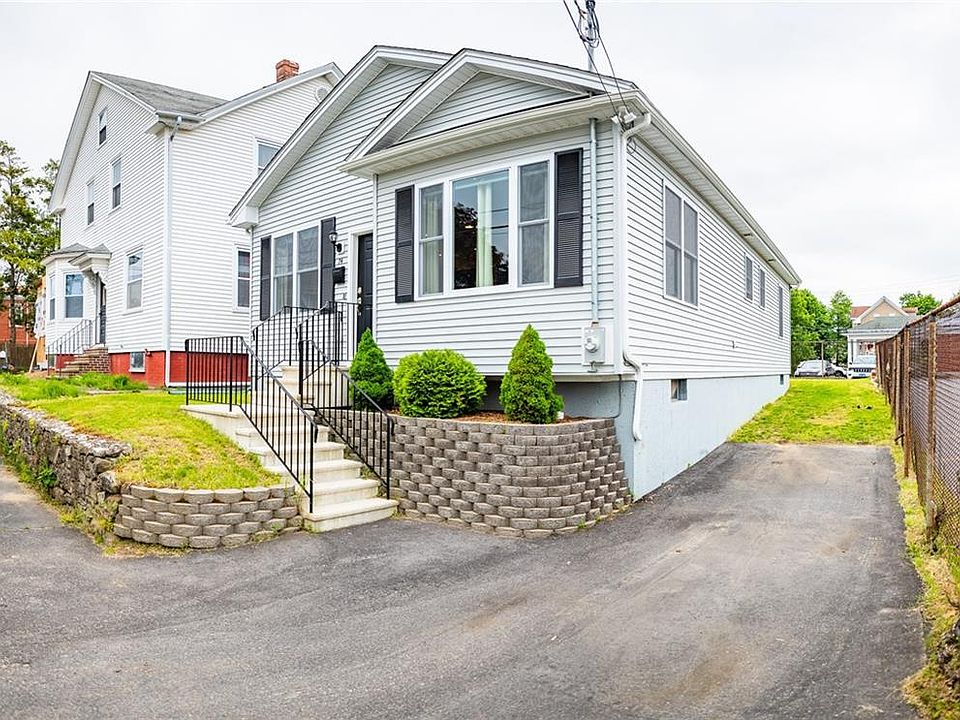 1st image of 74 Ashton St