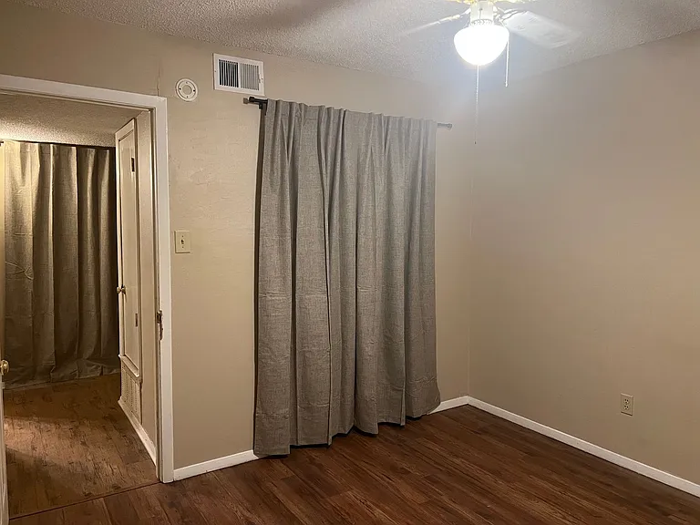 416 Lincoln Dr — Photo 16