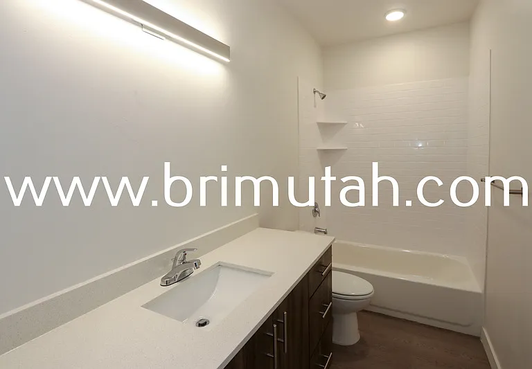 945 S Washington St #101 — Photo 10