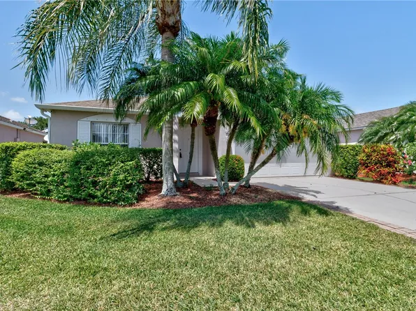 885 Greenleaf Cir, Vero Beach, FL 32960