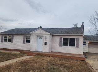 177 15th St, West Babylon, NY 11704