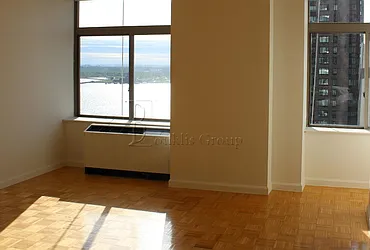 Rented by Bouklis Group