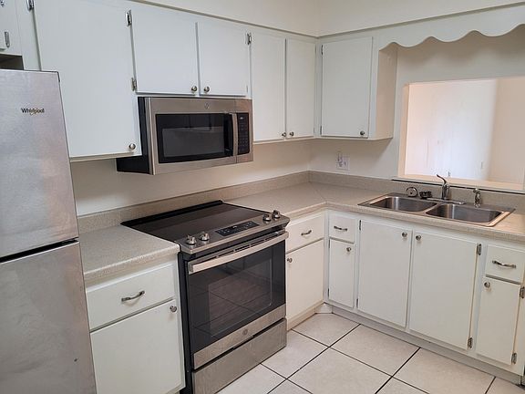 2nd image of 2302 Sunrise Blvd APT 3-203
