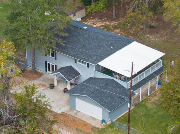 213 Meadow Lake St, Trinity, TX 75862