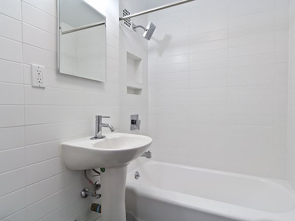 2nd image of 6260 99th St APT 1622
