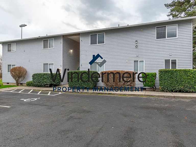 M0963 - 106 S. Main St. — Photo 16