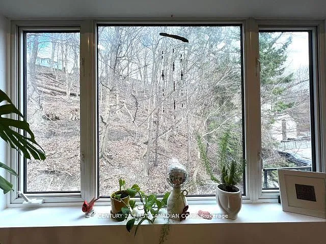 218 Joseph St #UPPER — Photo 15