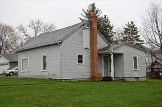 429 W Railroad Ave photo 1