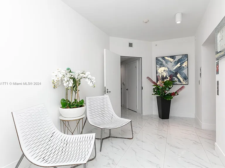 16385 Biscayne Blvd #1701 — Photo 12