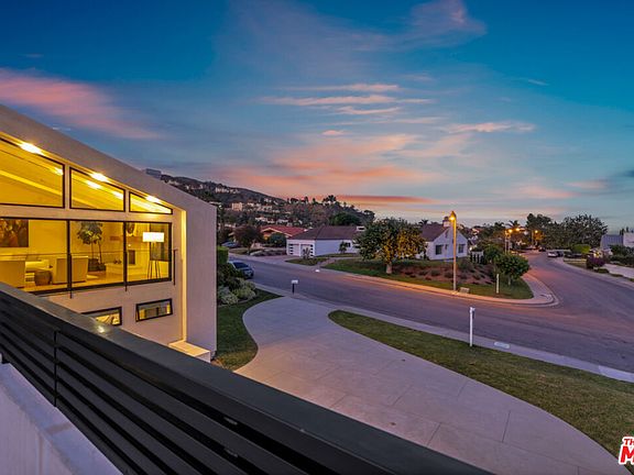 2nd image of 3543 Malibu Country Dr